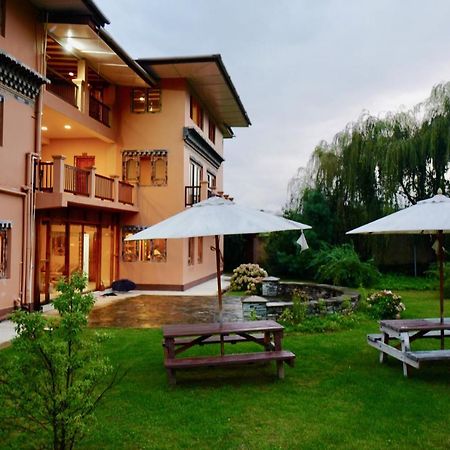 Taktsang Village Resort Paro Buitenkant foto
